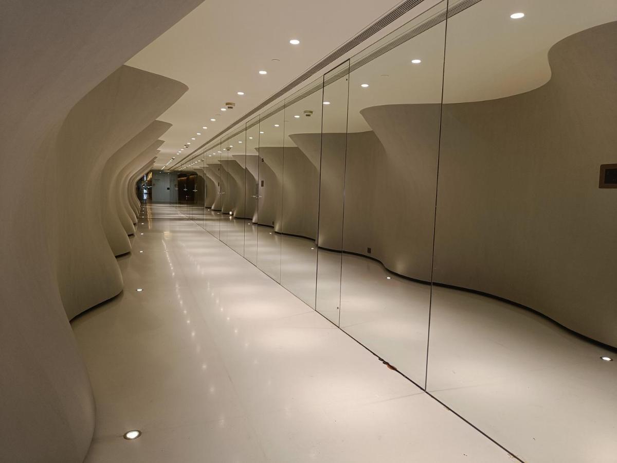 Boulevard By Design Hotel Csennai Kültér fotó