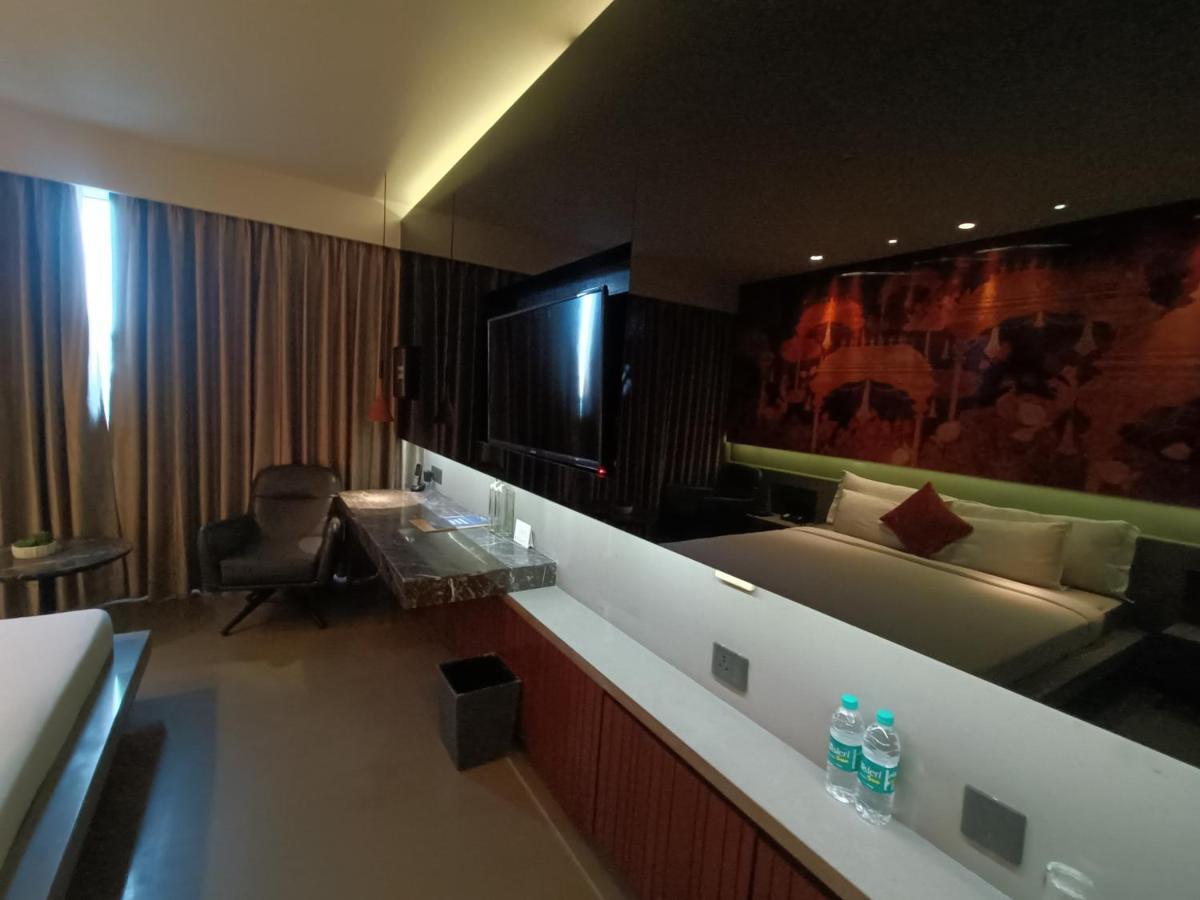 Boulevard By Design Hotel Csennai Kültér fotó
