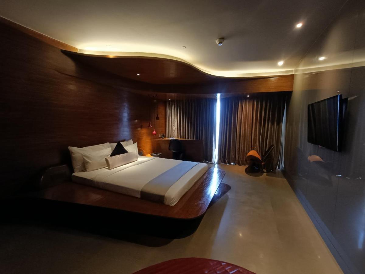 Boulevard By Design Hotel Csennai Kültér fotó