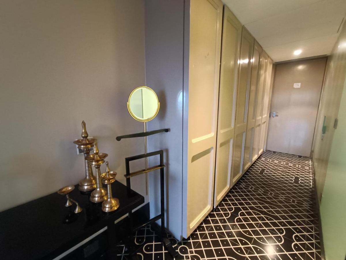 Boulevard By Design Hotel Csennai Kültér fotó