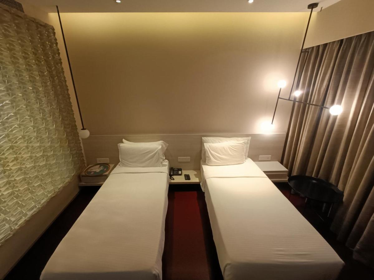Boulevard By Design Hotel Csennai Kültér fotó