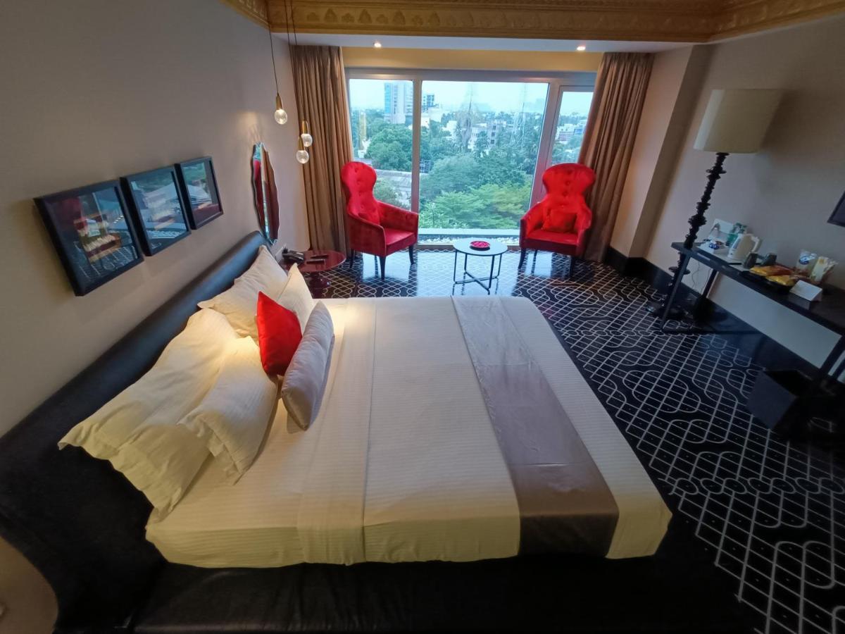 Boulevard By Design Hotel Csennai Kültér fotó