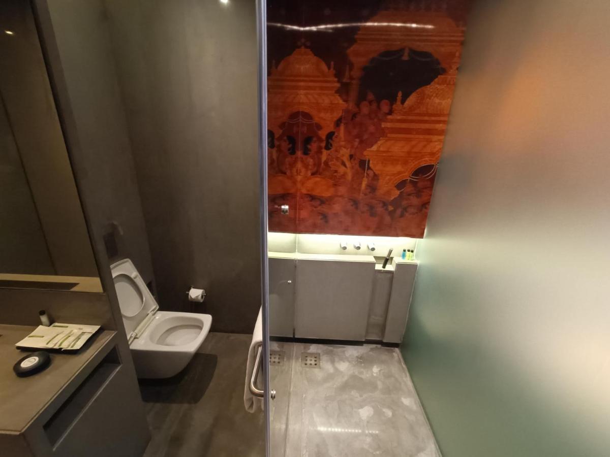 Boulevard By Design Hotel Csennai Kültér fotó