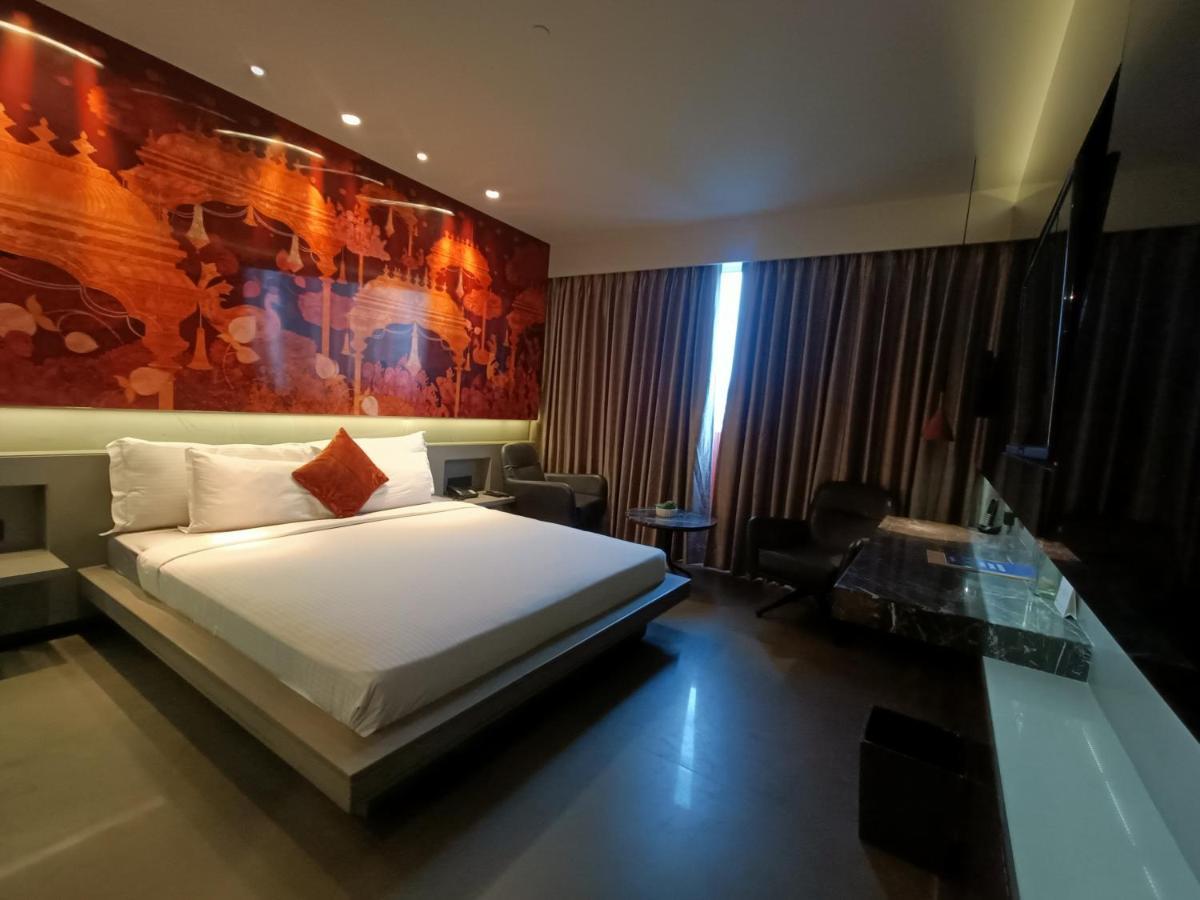 Boulevard By Design Hotel Csennai Kültér fotó
