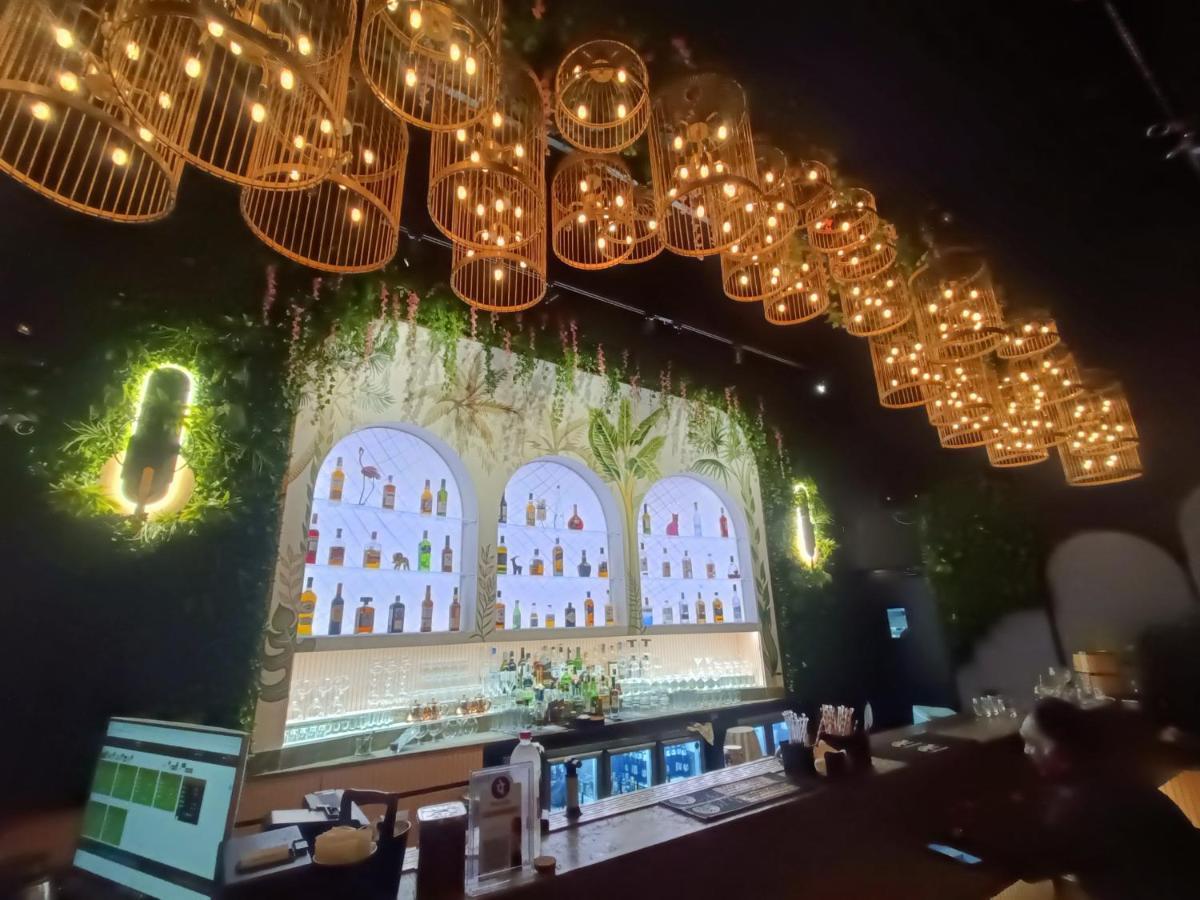 Boulevard By Design Hotel Csennai Kültér fotó